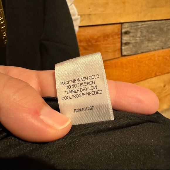 NWT Alexia Admor Blair Sleeveless Ruffle Trim Sheath Dress Black/White Size XL - Picture 16 of 16